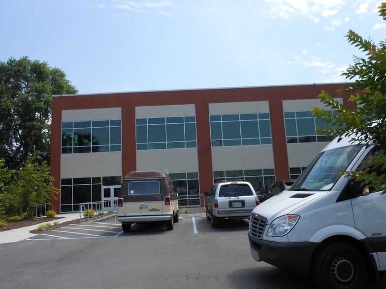More Photos Of 400-444 Clinchfield St, Kingsport Medical For Sale