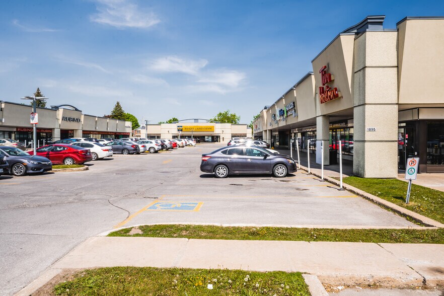 More Photos Of 1895 Boul René-Laennec, Laval General Retail For Lease