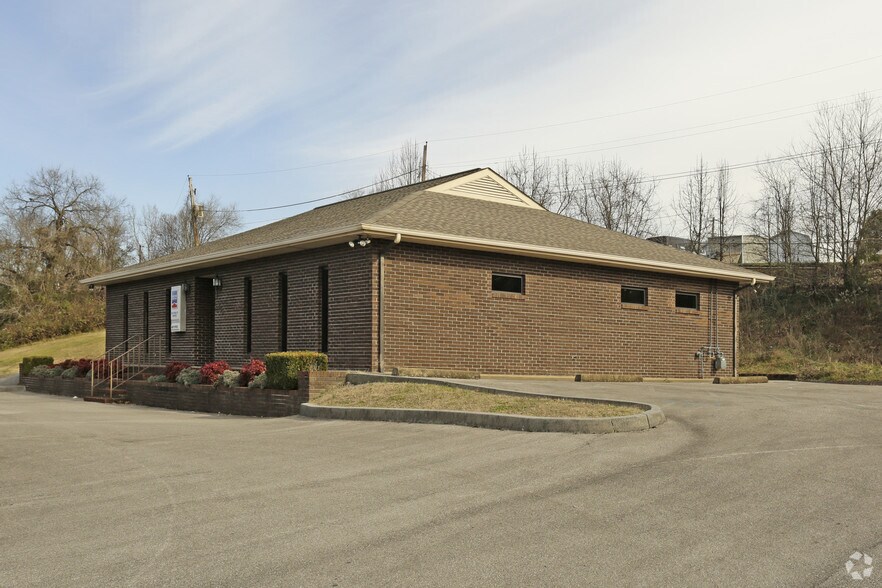 More Photos Of 1637 N Eastman Rd, Kingsport Office For Lease