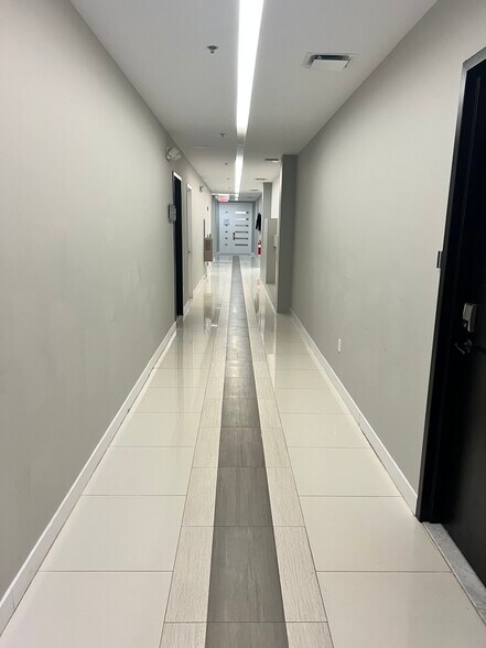 More Photos Of 400 Sylvan Ave, Englewood Cliffs Office For Lease