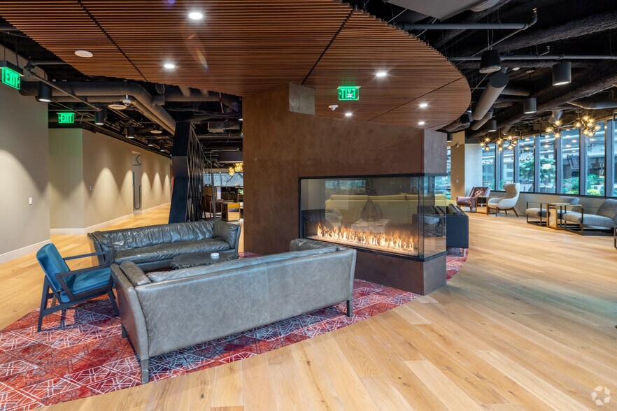 More Photos Of 100 S 5th St, Minneapolis Office For Lease