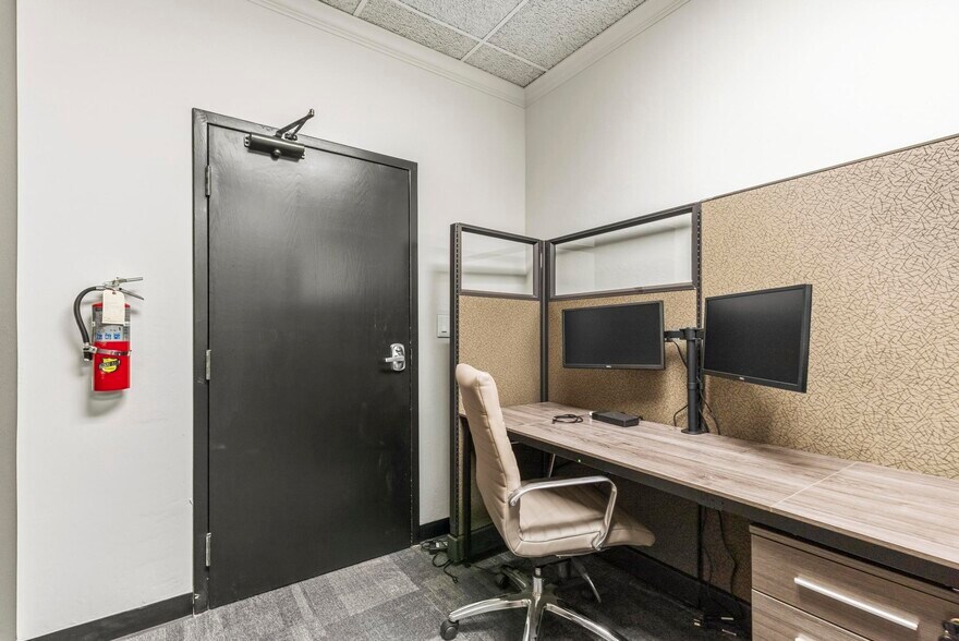 More Photos Of 2555 3rd St, Sacramento Office For Lease