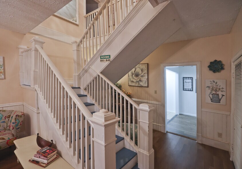 More Photos Of 43 Europe Ln, Clayton Apartments For Sale