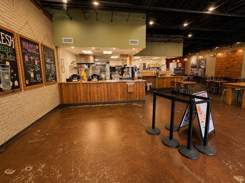 More Photos Of 410 N 3rd St, Jacksonville Beach Restaurant For Lease