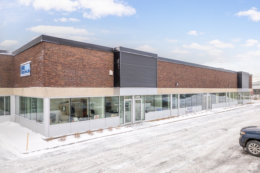 Primary Photo Of 2401-2465 Ave 46th, Montréal Warehouse For Lease