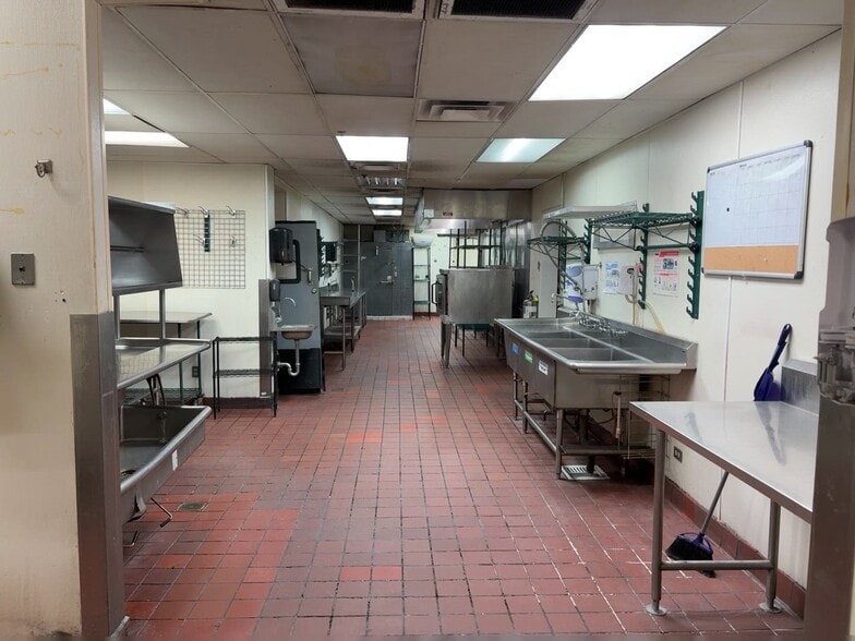 More Photos Of 5575-5555 S Virginia St, Reno Unknown For Lease