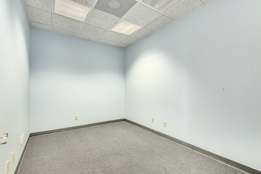More Photos Of 1500 W Eau Gallie Blvd, Melbourne Office For Lease