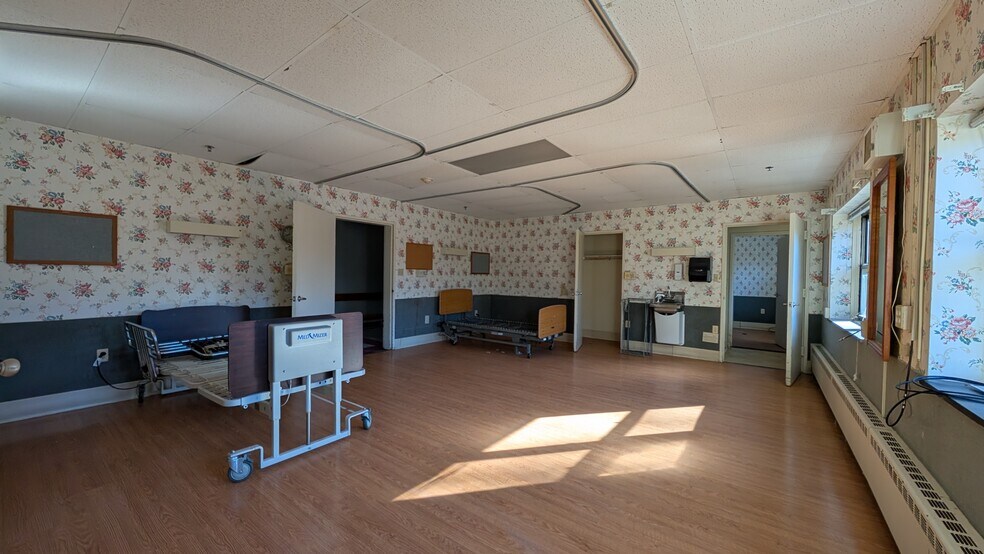 More Photos Of 60 Crouch Ave, Norwich Skilled Nursing Facility For Sale