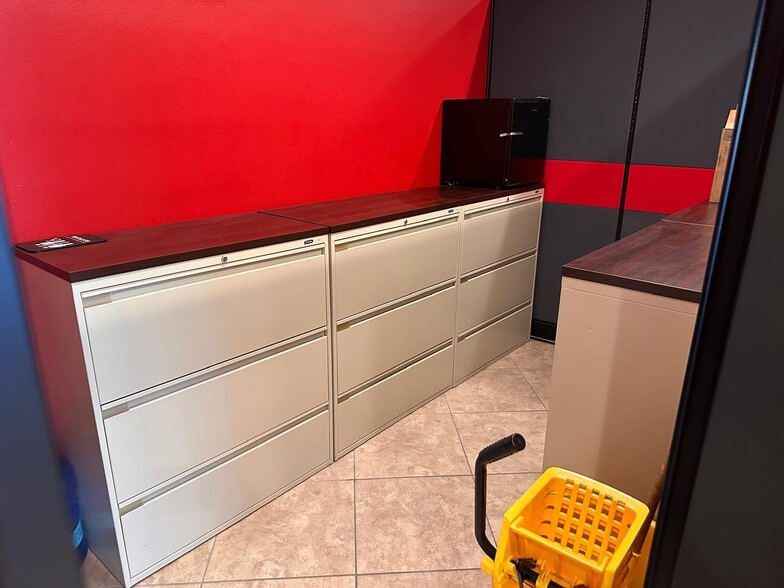 More Photos Of 83197 Requa Ave, Indio Auto Dealership For Sale