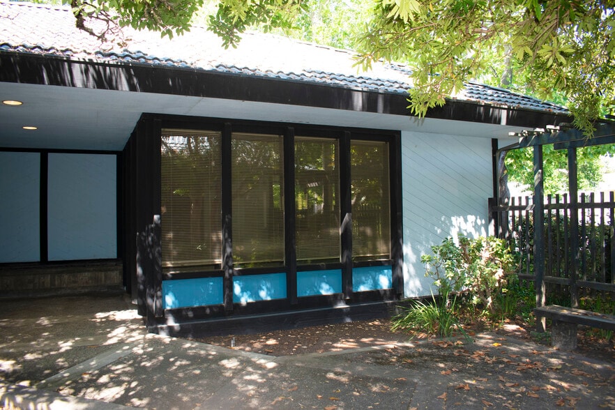 Primary Photo Of 4720 Hoen Ave, Santa Rosa Medical For Lease