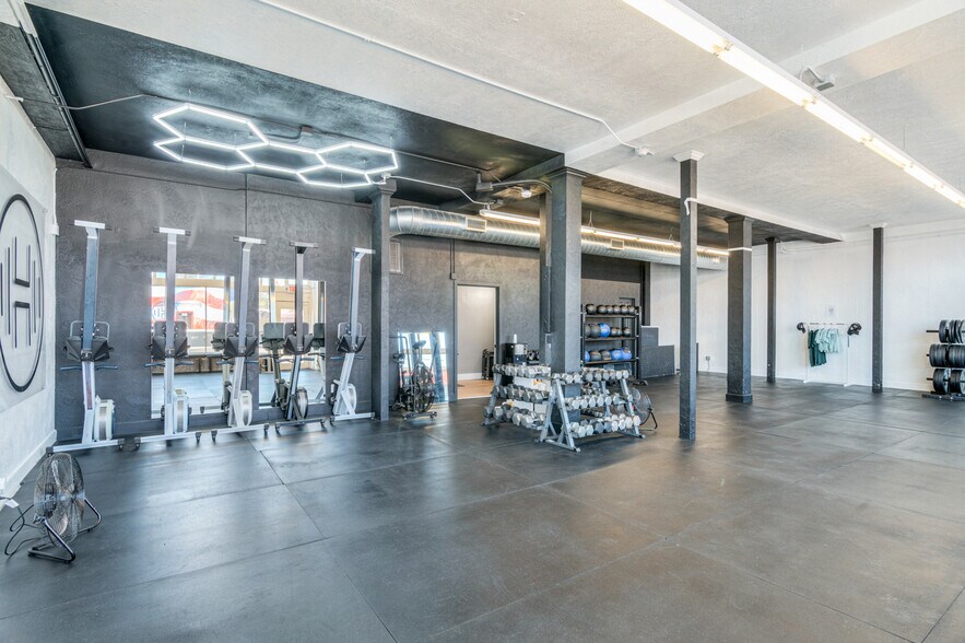 More Photos Of 395 N Main St, Prineville Storefront Retail Residential For Sale