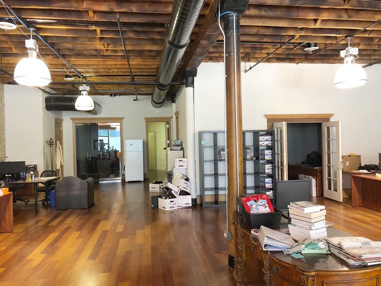 More Photos Of 160 N Franklin St, Chicago Office For Lease