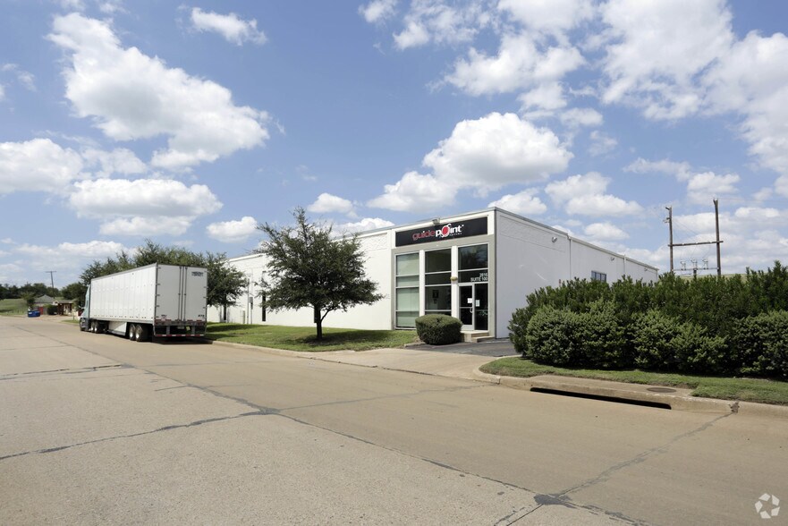 More Photos Of 2816 Shamrock Ave, Fort Worth Loft Creative Space For Lease