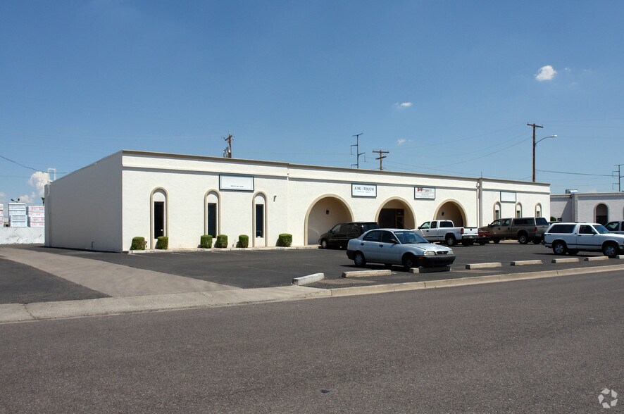 More Photos Of 3805-3811 N 34th Ave, Phoenix Warehouse For Lease