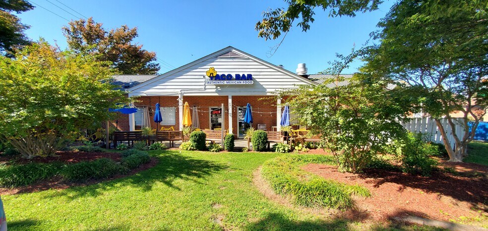 More Photos Of 18100 Georgia Ave, Olney Restaurant For Lease