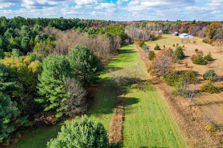 More Photos Of E8359 County Road H, Wisconsin Dells Light Distribution For Sale
