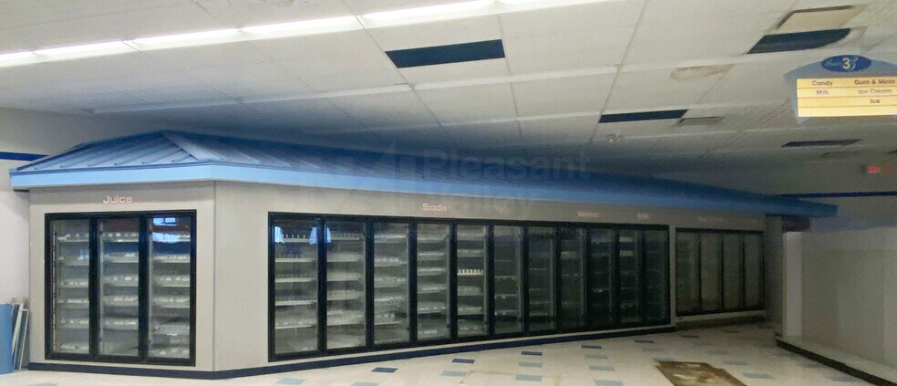 More Photos Of 267 N Main St, Wellington Freestanding For Lease