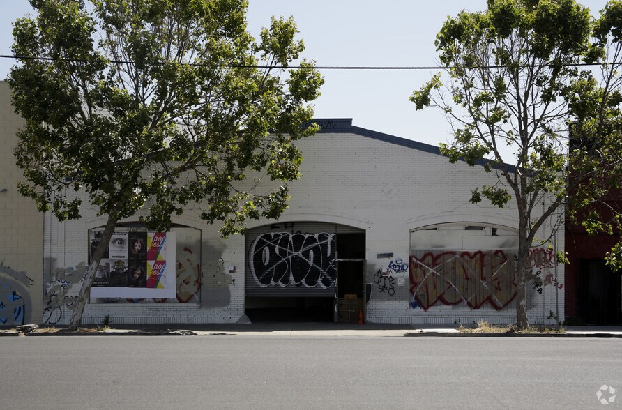 More Photos Of 3120 San Pablo Ave, Emeryville Warehouse For Sale