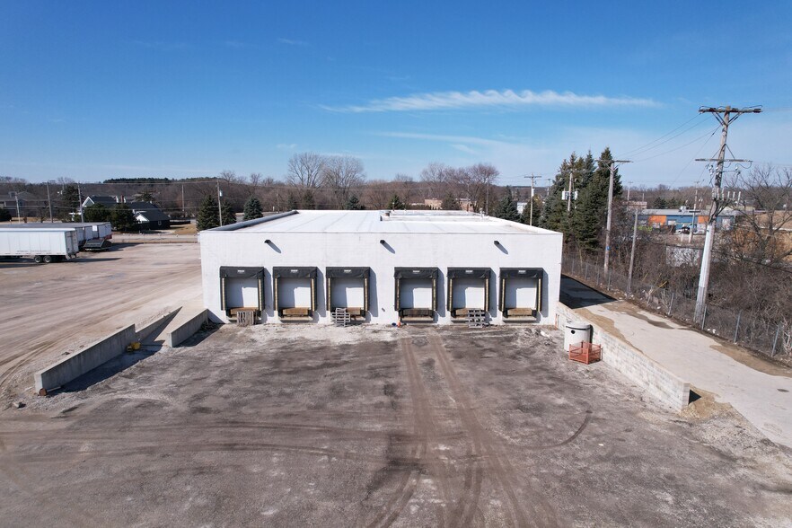 More Photos Of 1480 N Springdale Rd, Waukesha Industrial For Lease