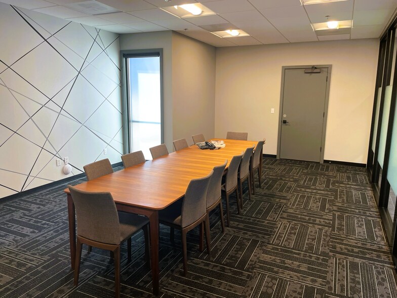 More Photos Of 8405 165th Ave NE, Redmond Office For Sale