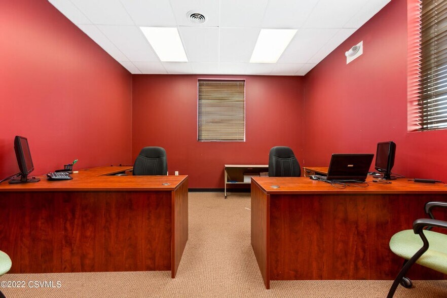More Photos Of 170 E 9th St, Bloomsburg Office For Sale