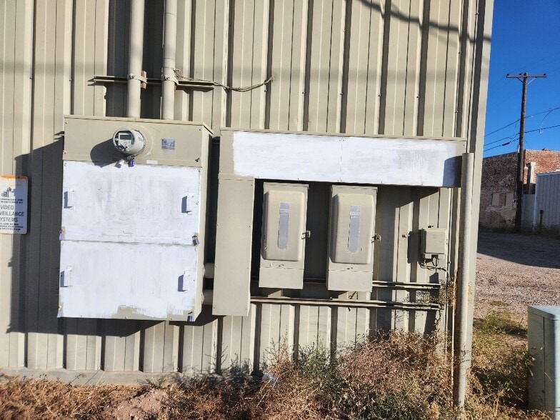 More Photos Of 425 S Main St, Coolidge Manufacturing For Lease