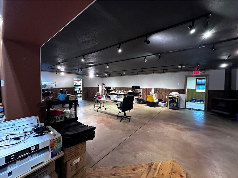 More Photos Of 220 Main St, Lincoln Restaurant For Sale