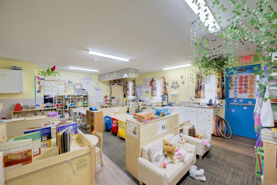 More Photos Of 2126 Chestnut St, Columbia Schools For Sale