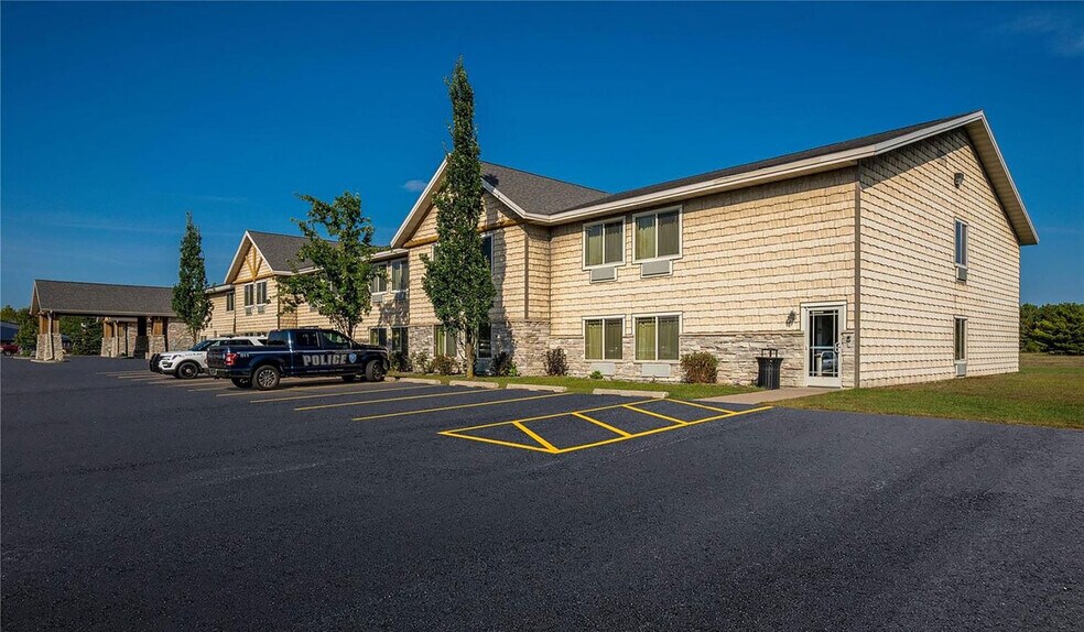 More Photos Of 1738 Comfort Dr, Tomahawk Hotel For Sale