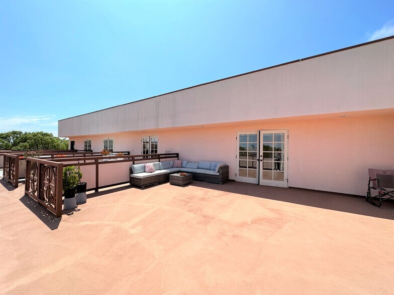 More Photos Of 1301-1309 Montana Ave, Santa Monica Storefront Retail Office For Lease