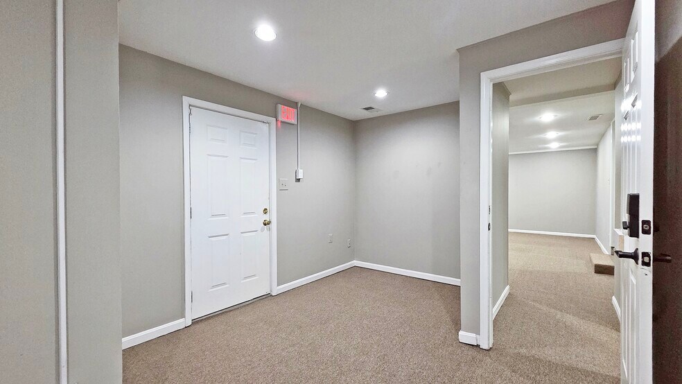 More Photos Of 1300-1302 Lafayette Dr, Alexandria Office For Lease