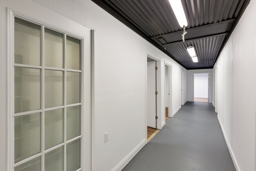 More Photos Of 1715 N FM Road 51, Springtown Flex For Sale