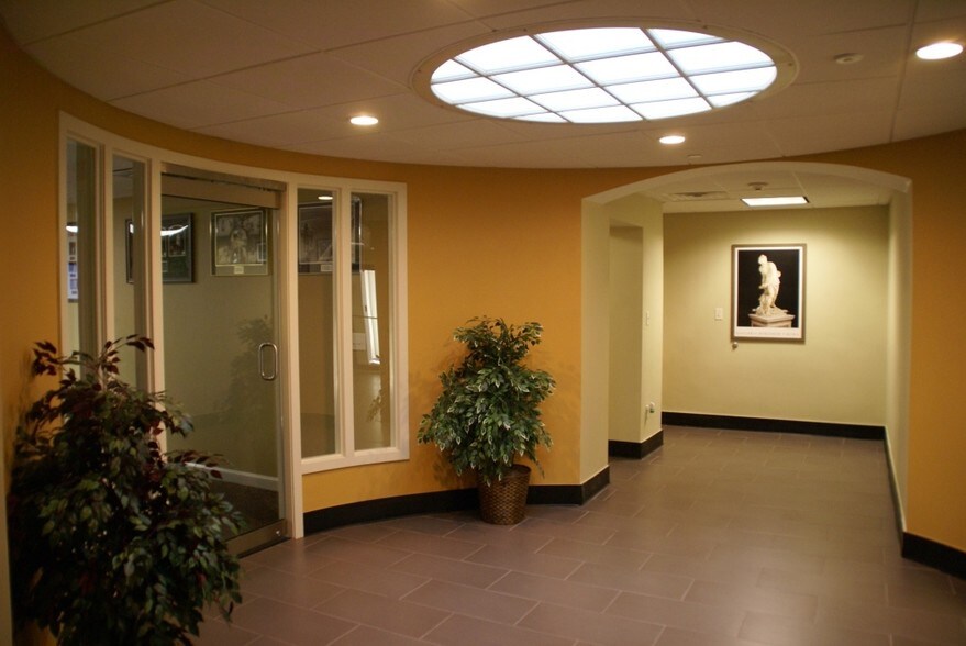 More Photos Of 16 Mason Ave, North Attleboro Office For Lease