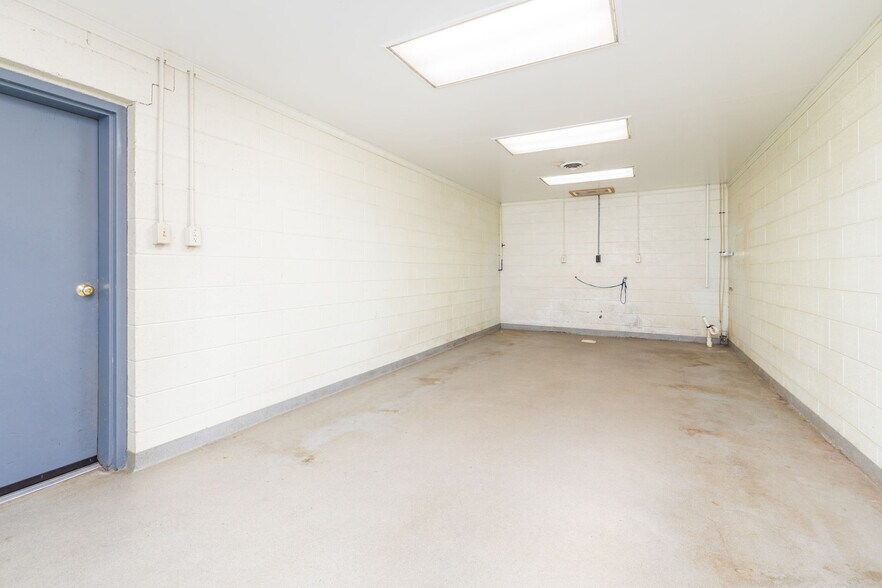 More Photos Of 101 Lea Rd, Kenbridge Rehabilitation Center For Sale