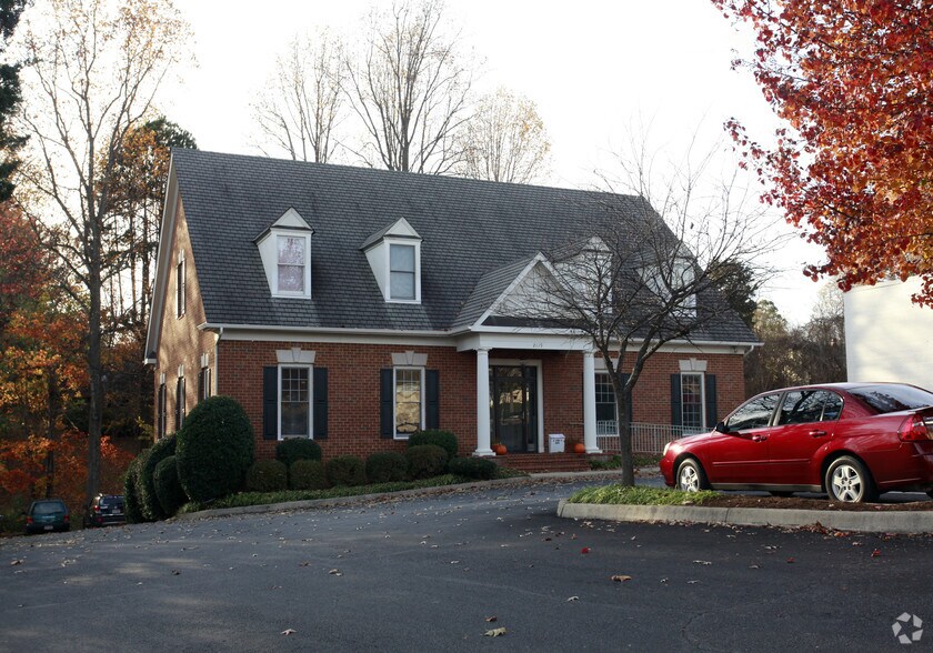 More Photos Of 2119 Berkmar Dr, Charlottesville Office For Lease