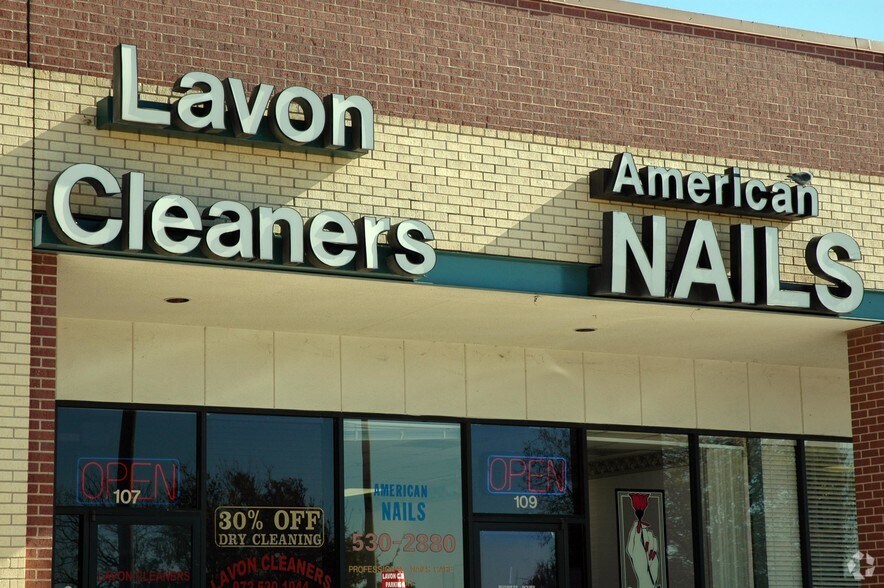 More Photos Of 3046 Lavon Dr, Garland General Retail For Lease