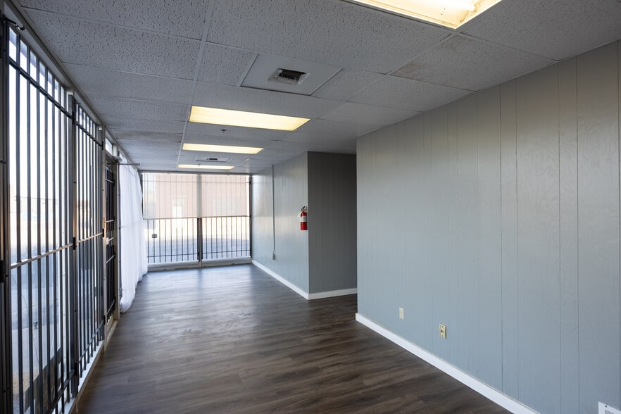 More Photos Of 901 SW 4th Ave, Amarillo Warehouse For Lease