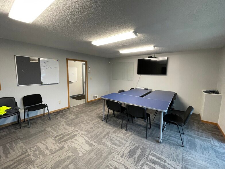 More Photos Of 5333-5337 Lakeland Ave, Minneapolis Freestanding For Sale