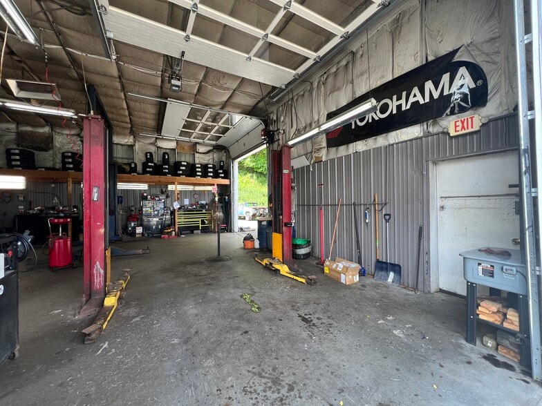More Photos Of 185 Route 17 M, Harriman Auto Repair For Sale