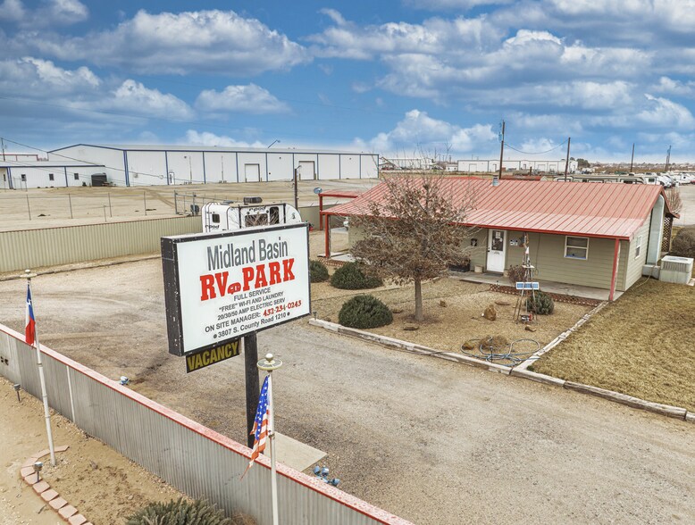 More Photos Of 3807 S County Road 1210, Midland Trailer Camper Park For Sale