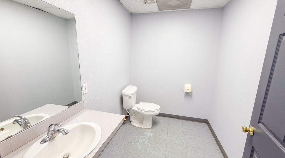 More Photos Of 3611 E State Highway 158, Midland Unknown For Lease
