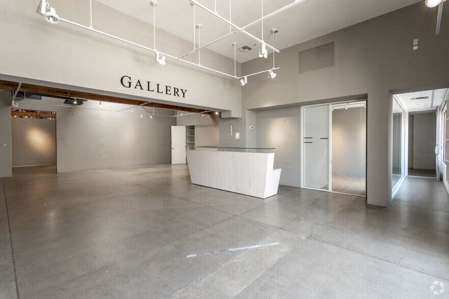More Photos Of 1090 N Palm Canyon Dr, Palm Springs Loft Creative Space For Lease