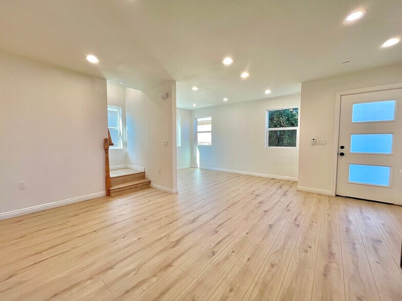More Photos Of 938 E Sandra Ave, Arcadia Apartments For Sale