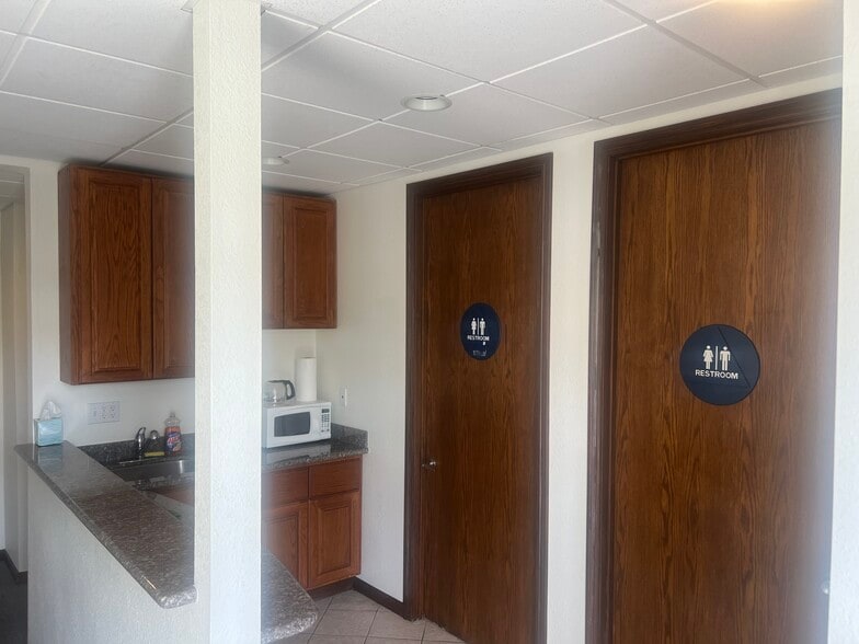 More Photos Of 12972-12976 San Pablo Ave, Richmond Freestanding For Lease