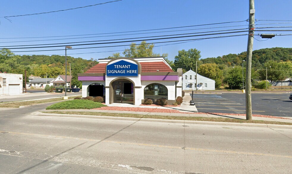 More Photos Of 763 Chestnut St, Nelsonville General Retail For Sale