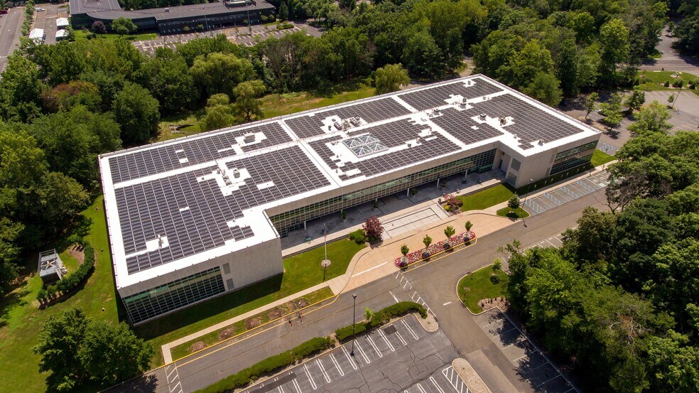 More Photos Of 5 Paragon Dr, Montvale Office For Lease