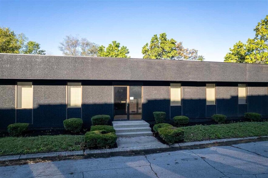 More Photos Of 616 NW 1st St, Richmond Industrial For Sale