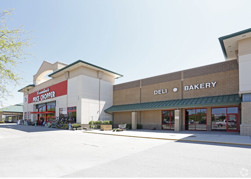 More Photos Of 201-261 SW Greenwich Dr, Lee's Summit Unknown For Lease