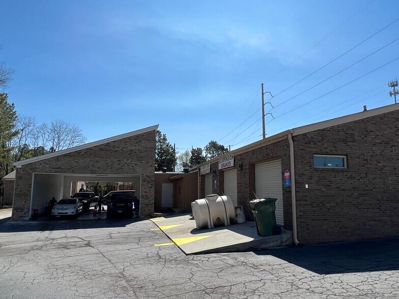 More Photos Of 1010 Killian Hill Rd SW, Lilburn Auto Repair For Lease