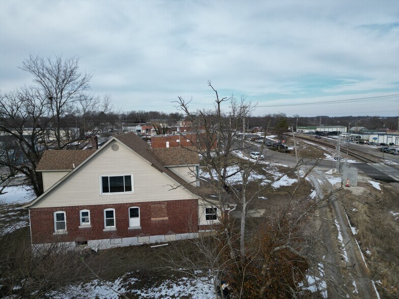 More Photos Of 325 Iris Ct, Saint Clair Medical For Sale